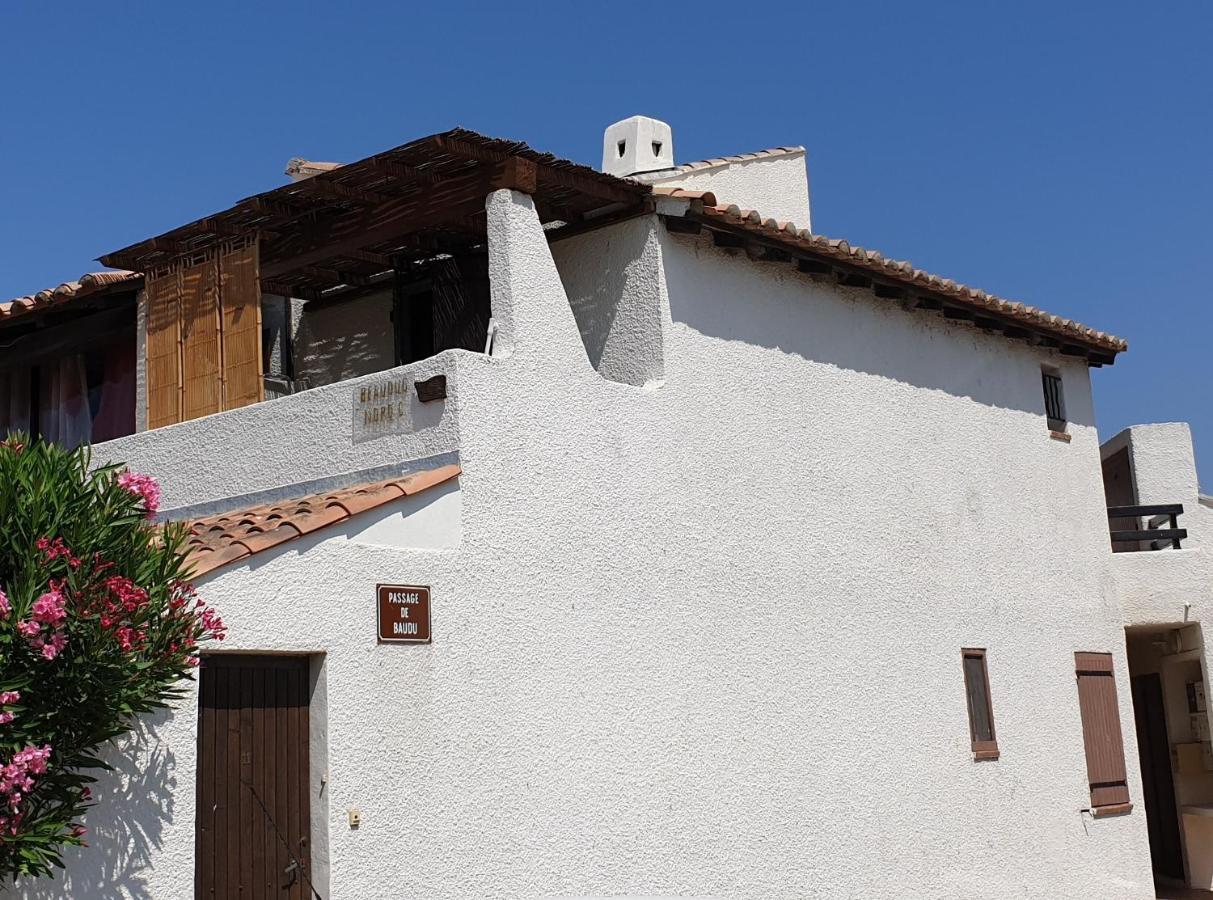 Studio Des Saintes Exterior foto